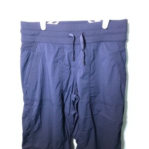 LULULEMON Capri Pants **Sale